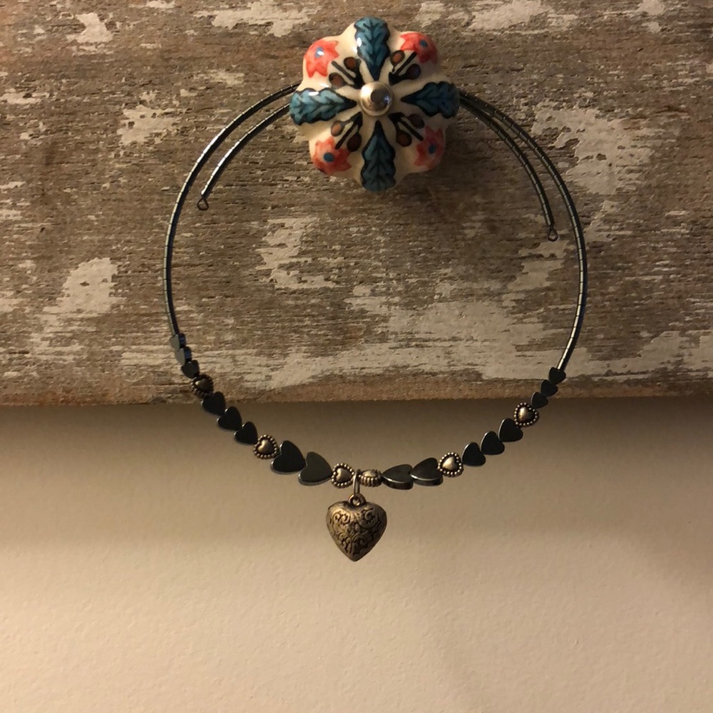 Choker necklace